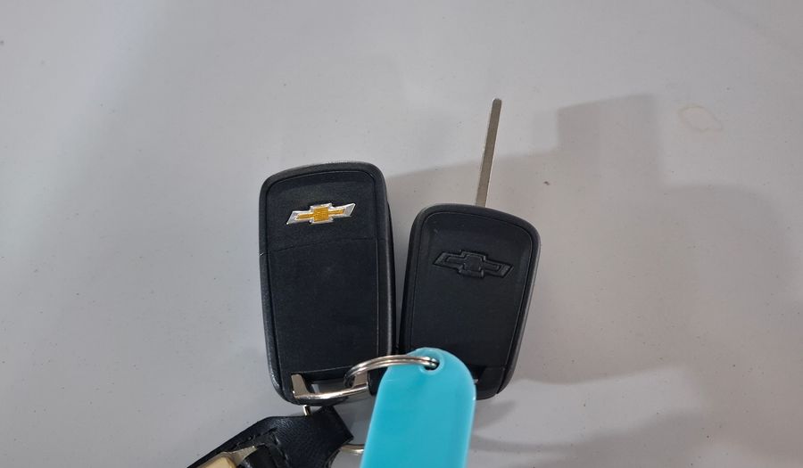 Chevrolet Onix 1.4 LTZ AT Hatchback 2015