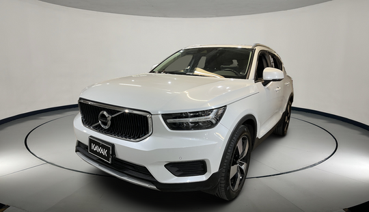 Volvo • XC40