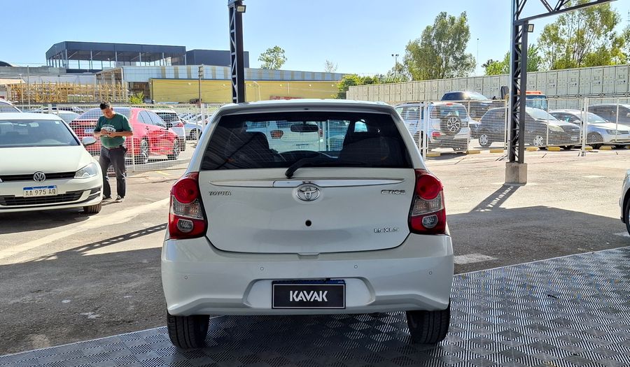 Toyota Etios 1.5 XLS PACK Hatchback 2023