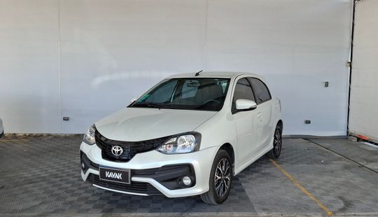 Toyota • Etios