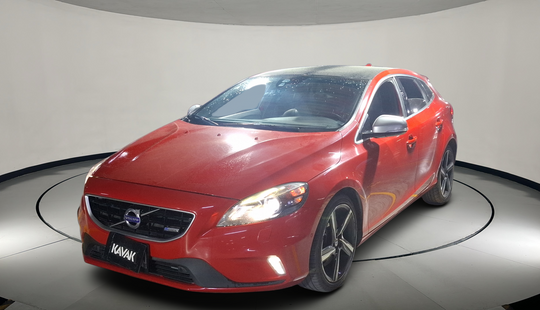 Volvo • V40