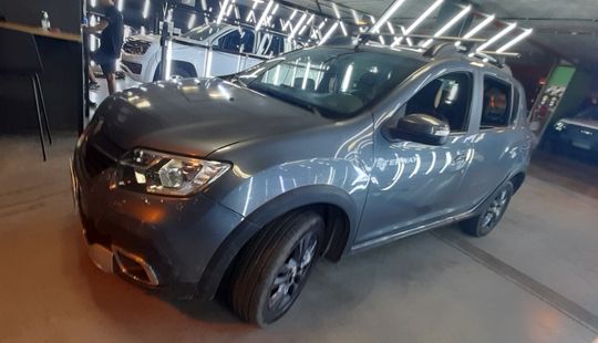 Renault • Sandero Stepway