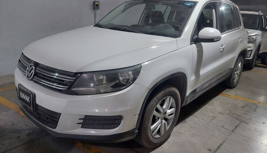 Volkswagen • Tiguan