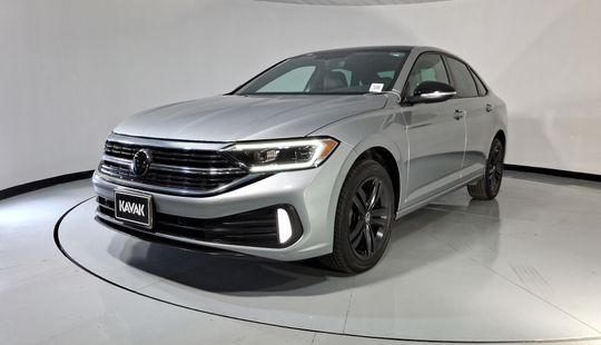 Volkswagen • Jetta