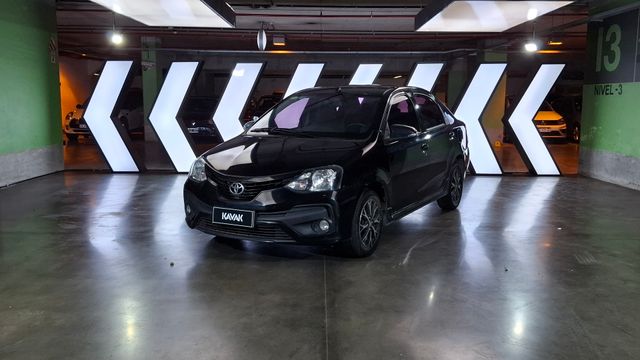 Toyota • Etios