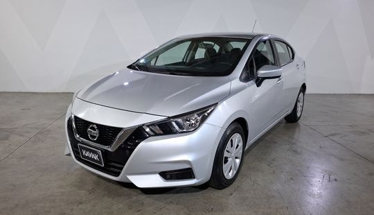 Nissan • Versa