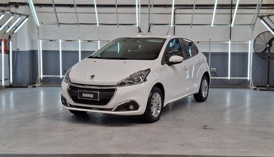 Peugeot • 208