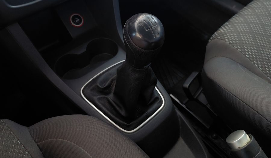 Volkswagen Fox 1.6 COMFORTLINE Hatchback 2015