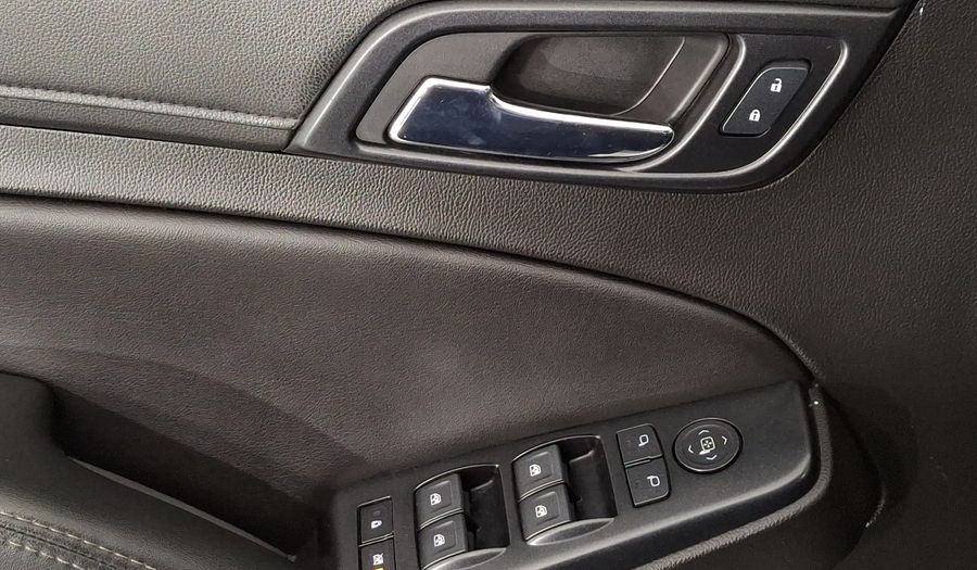 Chevrolet Suburban 5.3 B LT AUTO Suv 2018