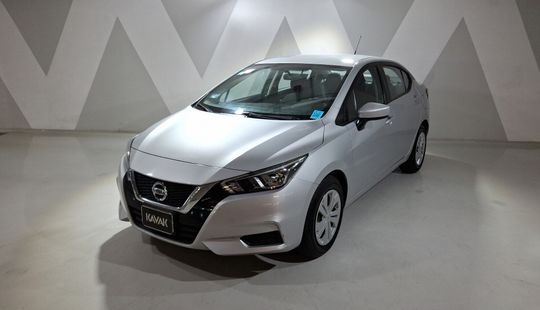 Nissan • Versa
