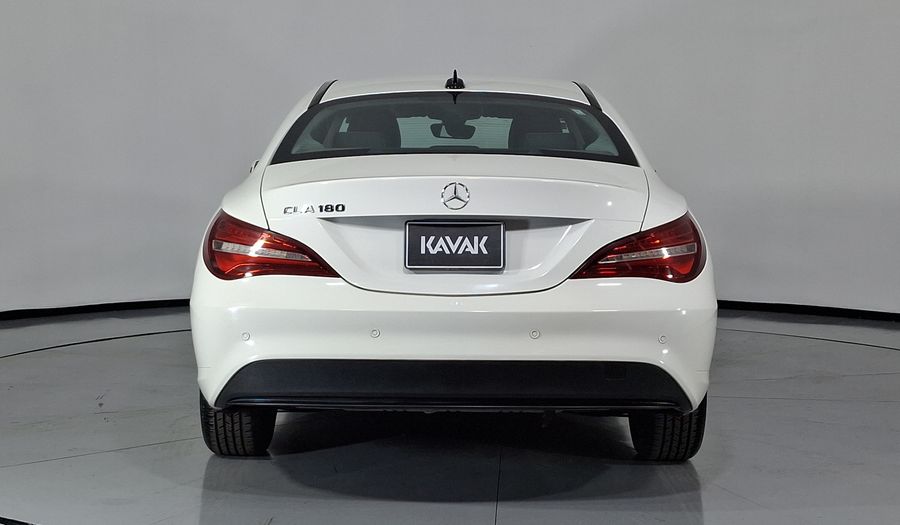 Mercedes Benz Clase Cla 1.6 CLA 180 CGI AT Coupe 2017