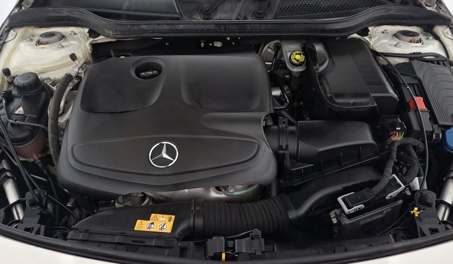 Mercedes Benz Clase Cla 1.6 CLA 180 CGI AT Coupe 2017