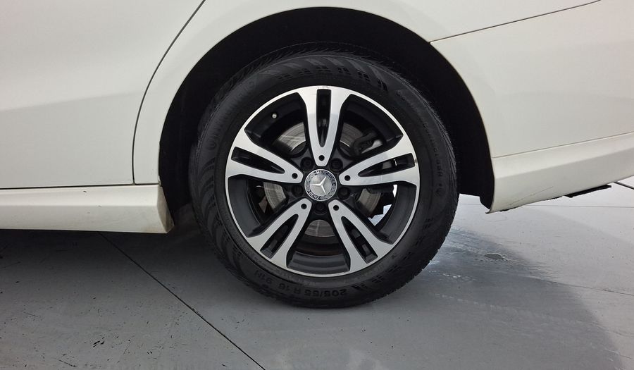 Mercedes Benz Clase Cla 1.6 CLA 180 CGI AT Coupe 2017