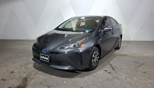 Toyota • Prius