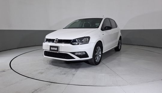 Volkswagen • Polo
