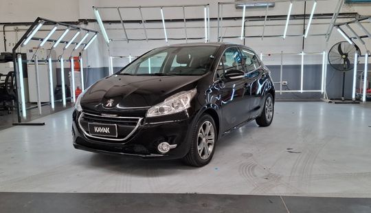 Peugeot • 208