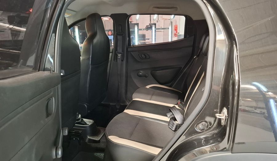 Renault Kwid 1.0 ICONIC Hatchback 2018