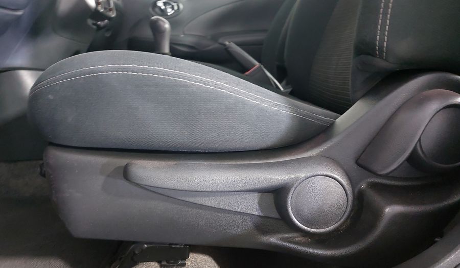 Nissan Versa 1.6 ADVANCE Sedan 2017