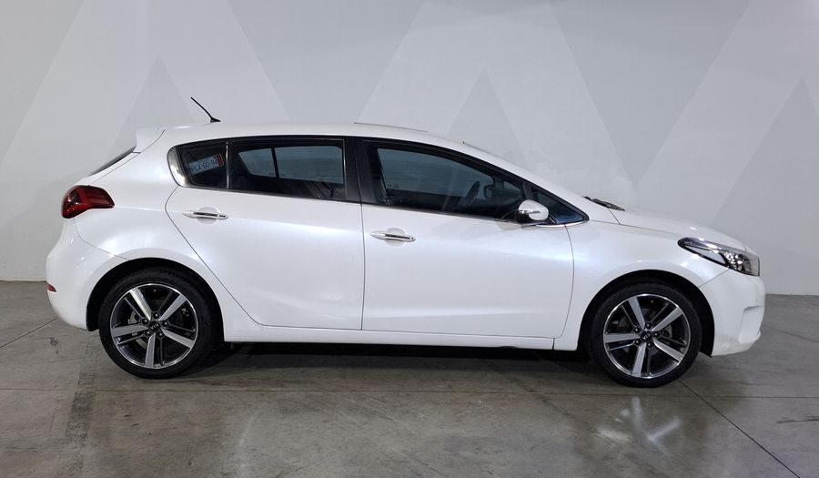 Kia Forte 2.0 SX MT Hatchback 2017