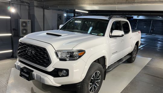 Toyota • Tacoma