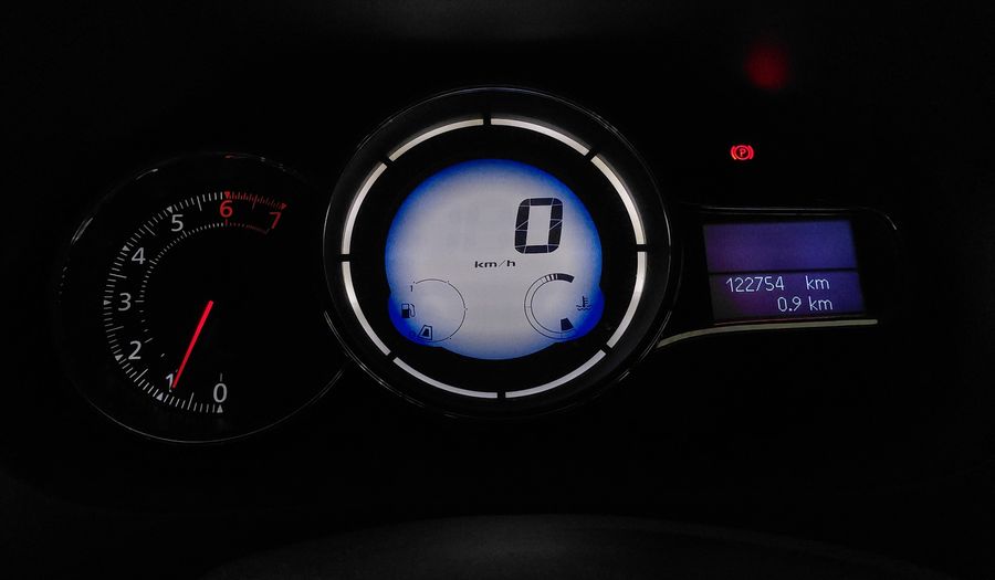 Renault Megane 2.0 MEGANE III LUXE Hatchback 2013