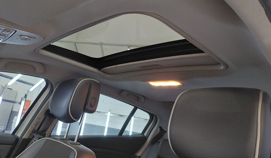 Renault Megane 2.0 MEGANE III LUXE Hatchback 2013