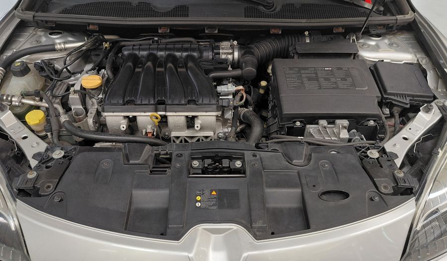 Renault Megane 2.0 MEGANE III LUXE Hatchback 2013