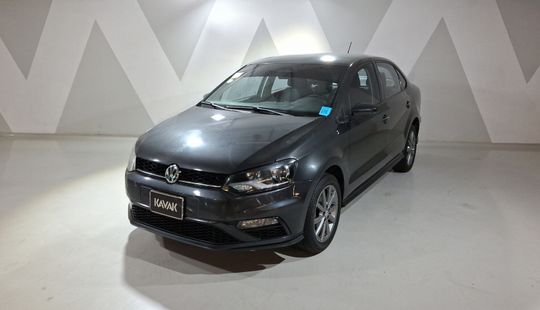 Volkswagen • Vento