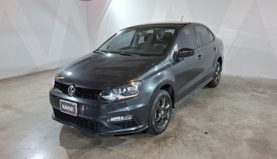 Volkswagen • Vento