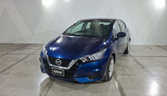 Nissan • Versa