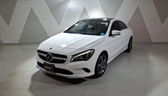Mercedes Benz • Clase CLA