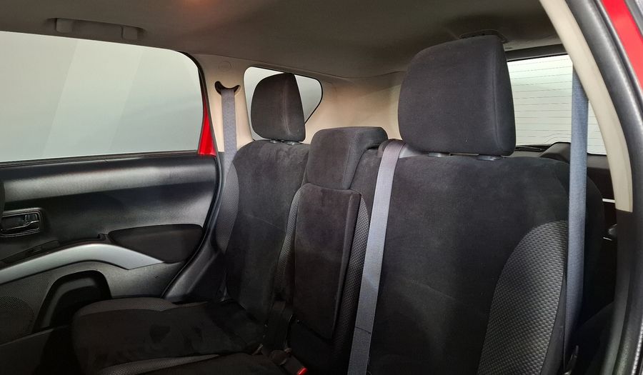 Mitsubishi Outlander 2.4 XLS AT Suv 2013