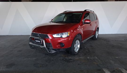 Mitsubishi • Outlander