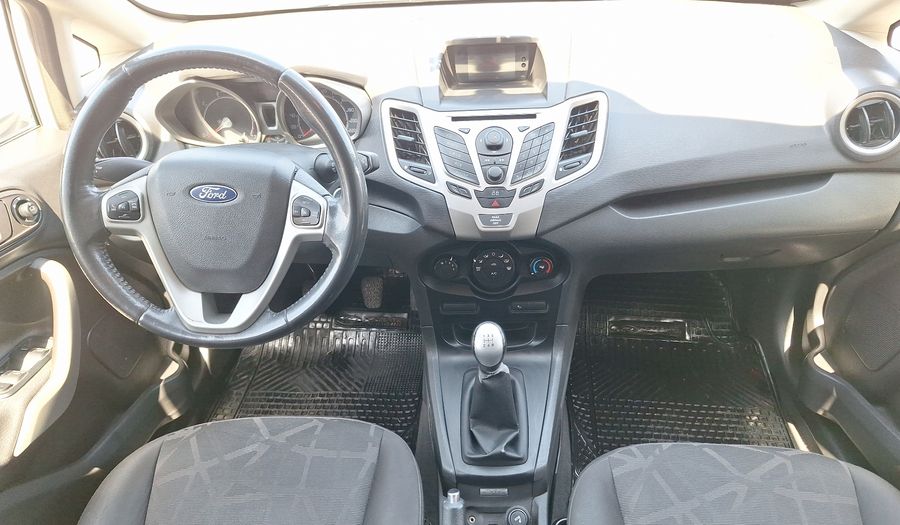 Ford Fiesta 1.6 TITANIUM Hatchback 2013