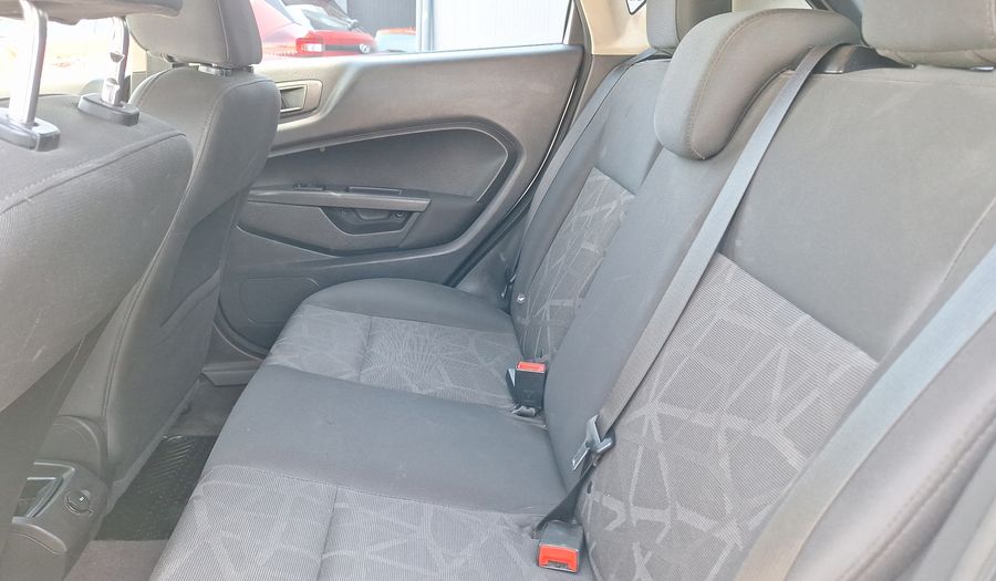 Ford Fiesta 1.6 TITANIUM Hatchback 2013