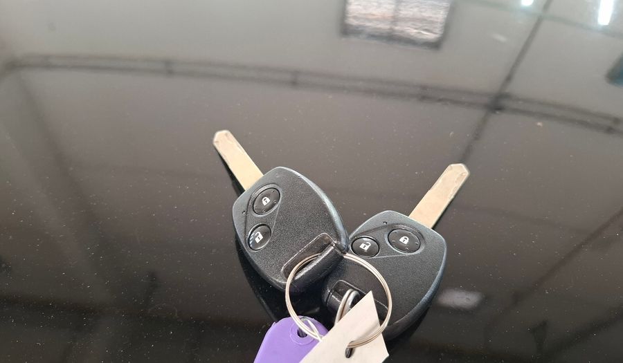 Honda Fit 1.5 EX MT Hatchback 2011