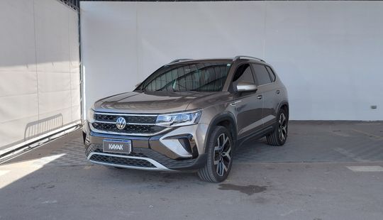 Volkswagen • Taos