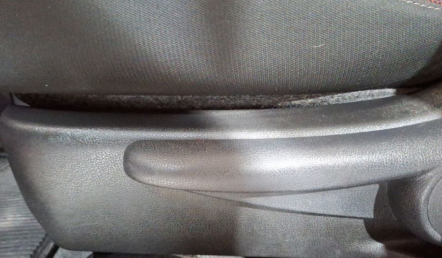 Nissan March 1.6 EXCLUSIVE BI-TONO AUTO Hatchback 2020