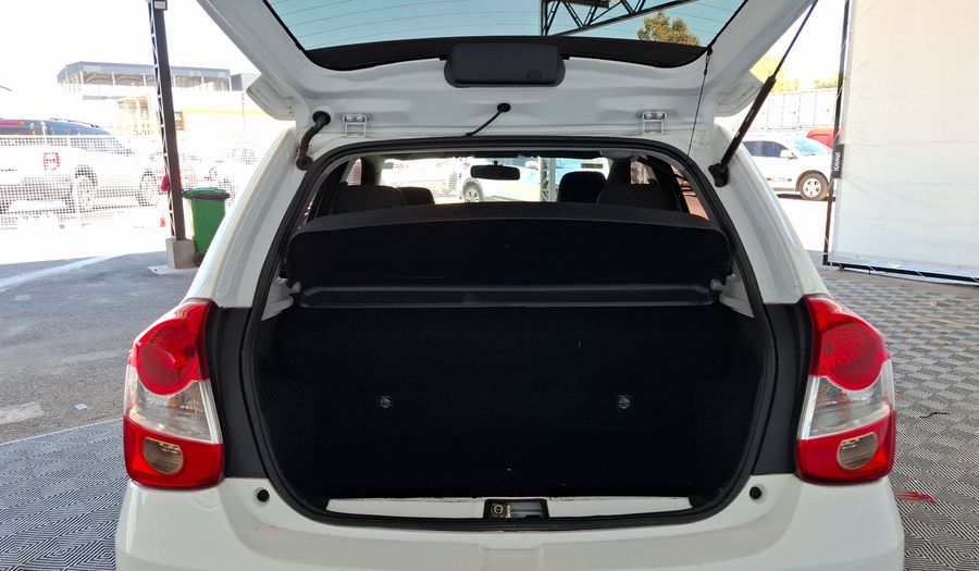 Toyota Etios 1.5 X Hatchback 2022