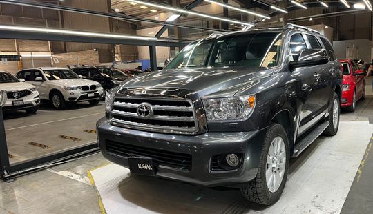 Toyota • Sequoia