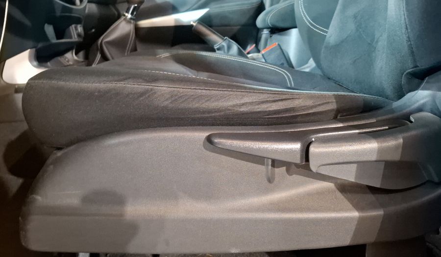 Nissan Np300 2.5 LE AC Pickup 2020