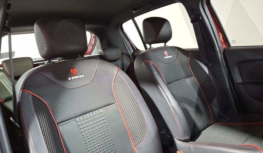 Renault Stepway 1.6 TREK Hatchback 2018