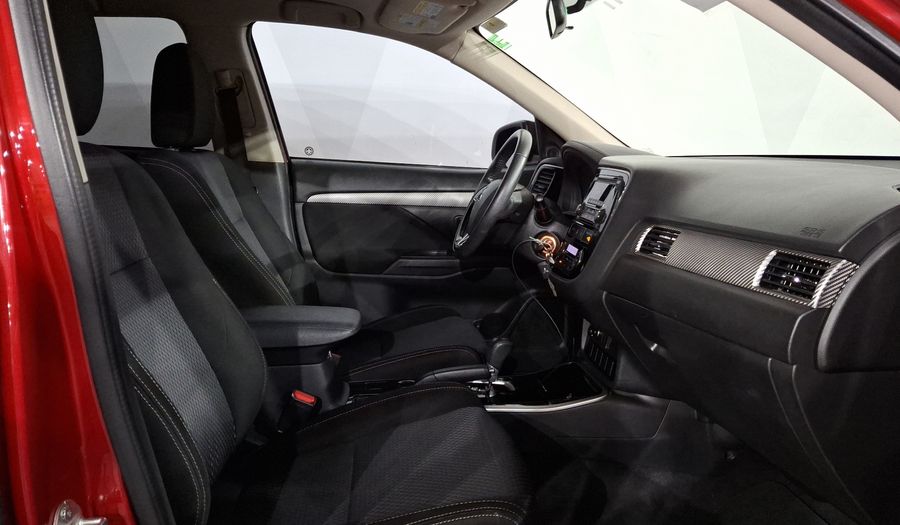 Mitsubishi Outlander 2.4 ES Suv 2017