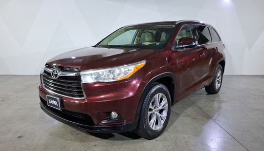 Toyota • Highlander