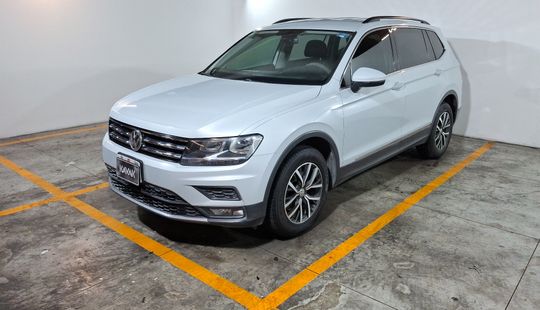 Volkswagen • Tiguan
