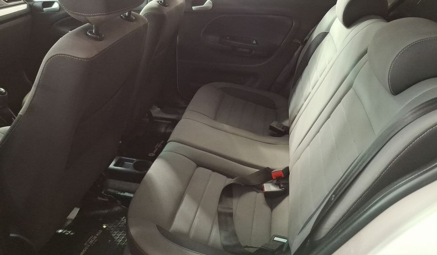 Volkswagen Gol 1.6 TRENDLINE Hatchback 2017