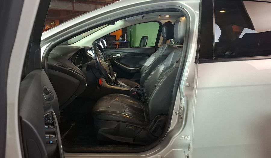 Ford Focus Iii 2.0 SE PLUS AT Hatchback 2017