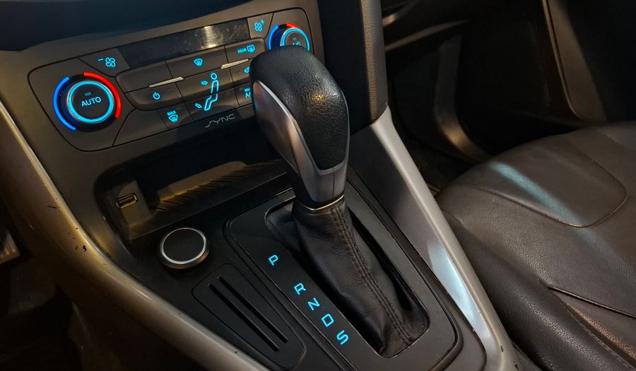 Ford Focus Iii 2.0 SE PLUS AT Hatchback 2017