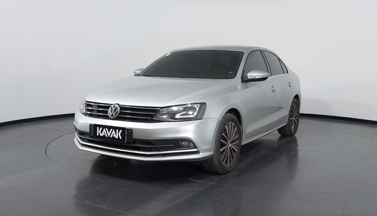 Volkswagen • Jetta