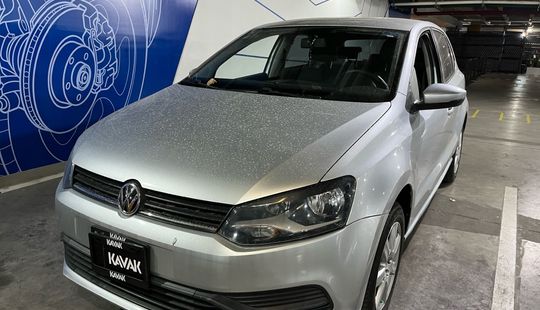 Volkswagen • Polo